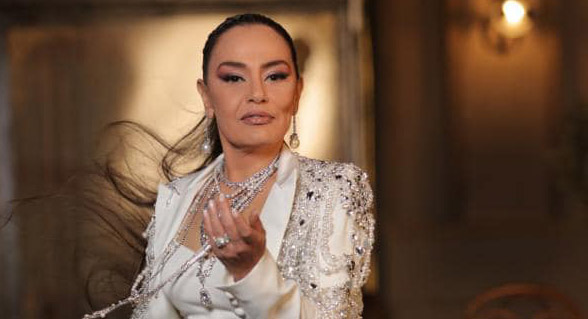 شريهان تخطف الأنظار بأحدث ظهور مع ابنتها تاليا وشيرين أحمد طارق