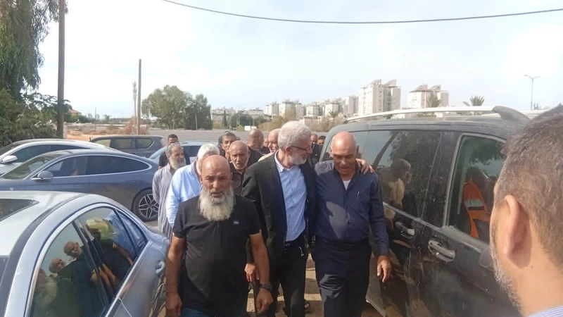 الصلح يجمع القلوب في اللد.. إنهاء خلاف بين عائلتي أبو صيام وأبو انطيلة