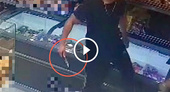 اتهام شاب من دير الأسد باقتحام محليْن تجارييْن في البعنة ومحاولة طعن بائع وسرقة مئات الشواكل