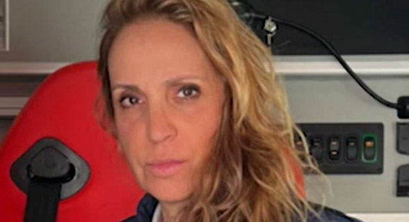 المسعفة اورلي بن سيمون تتحدث لقناة هلا عن مقتل الفتى من معالوت ترشيحا بالانفجار قرب الحدود مع لبنان