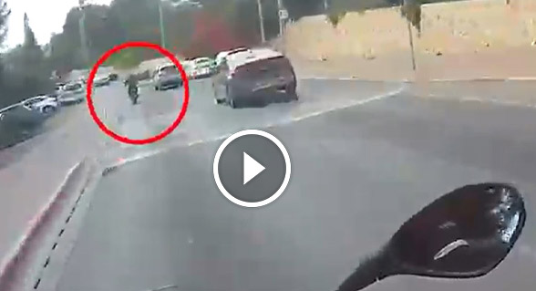 اعتقال سائق دراجة نارية من اكسال بعد مطاردة استمرت 14 دقيقة ‘ارتكب خلالها عشرات المخالفات المرورية‘