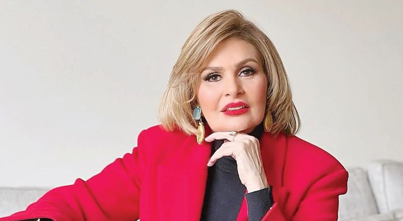 يسرا تحذّر من الاعتماد المفرط على الذكاء الاصطناعي