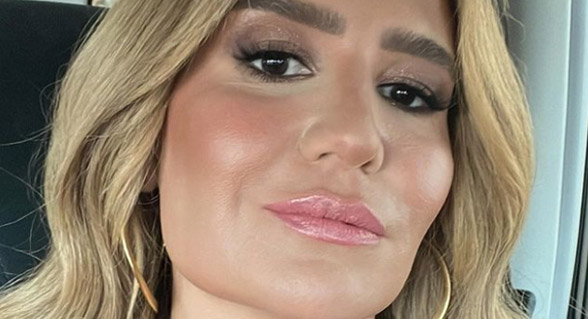 هنا شيحة تنقذ ليلى علوي من موقف محرج بحركة عفوية على الهواء في الجونة