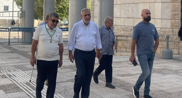 مركز عدالة يستأنف ضد التوصية بشأن عدم ملائمة الشيخ كمال خطيب لتنفيذ الحكم بالخدمة لصالح الجمهور