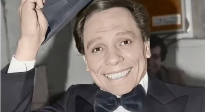 رامي إمام يكشف حقيقة إنتاج فيلم وثائقي عن حياة والده عادل إمام