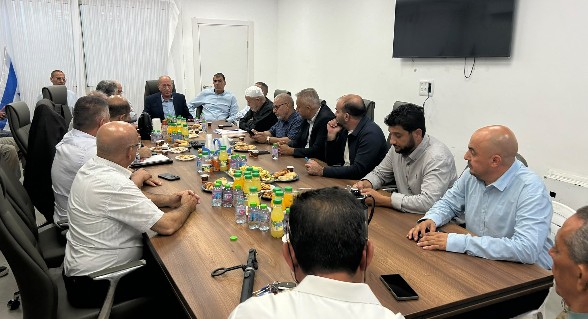 لجنة المتابعة واللجنة القطرية تعقدان اجتماعا في طوبا الزنغرية لبحث قضية المحاضر في جامعة بار ايلان