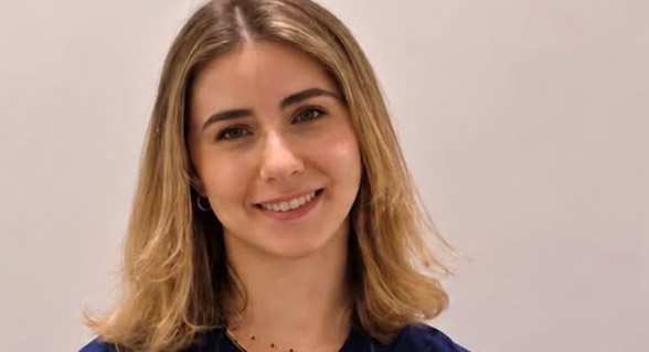 تهنئة من العائلة للدكتورة ياسمين تميم عمشة من الطيبة