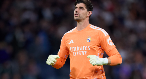 ريال مدريد يعلن غياب كورتوا عن مباراة القمة بسبب المرض